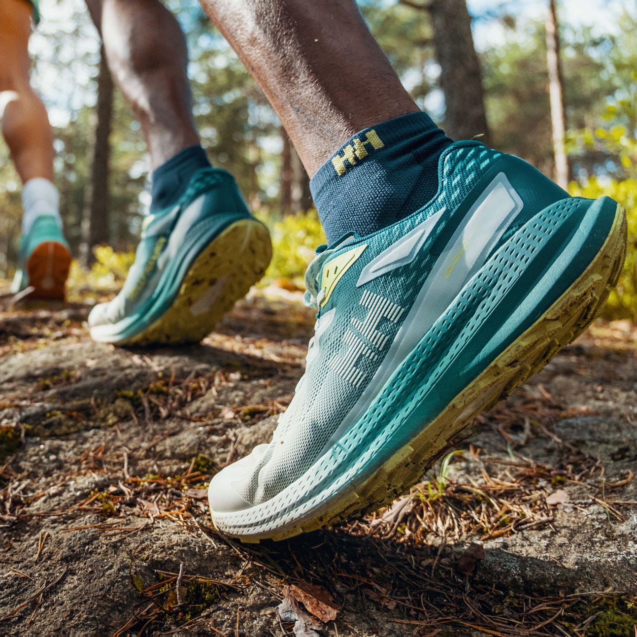Men's Kestrel Trail Running Shoes - 453 EVERGLADE / SHARP GREEN