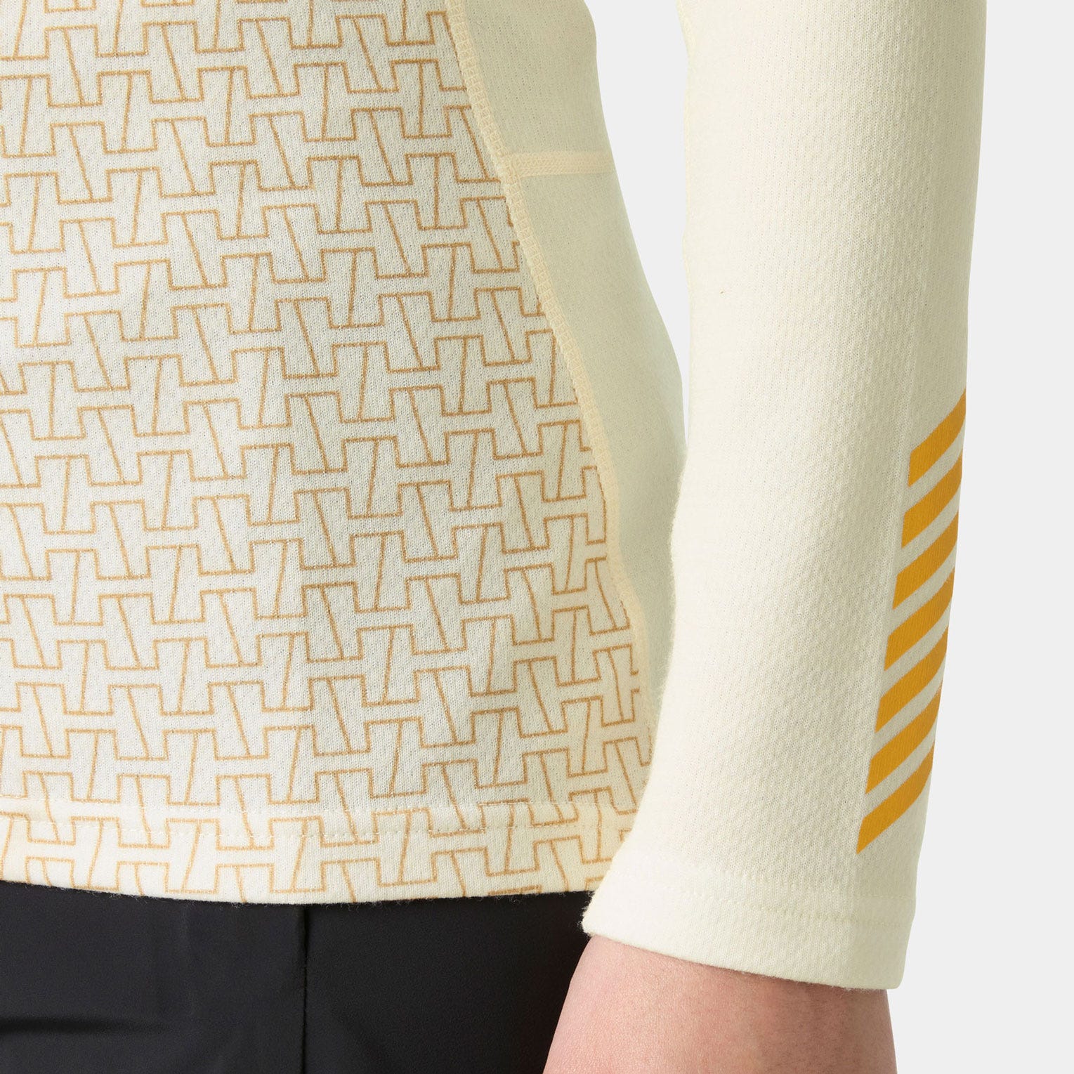 Women’s LIFA® Merino Midweight Graphic Long-Sleeve Crew Base Layer - 047 SNOW MONOGR