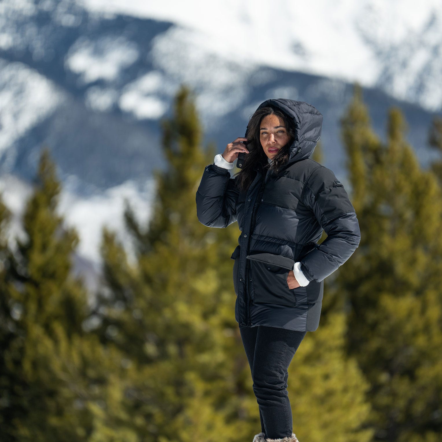 Women's Escape Down Parka - 990 BLACK