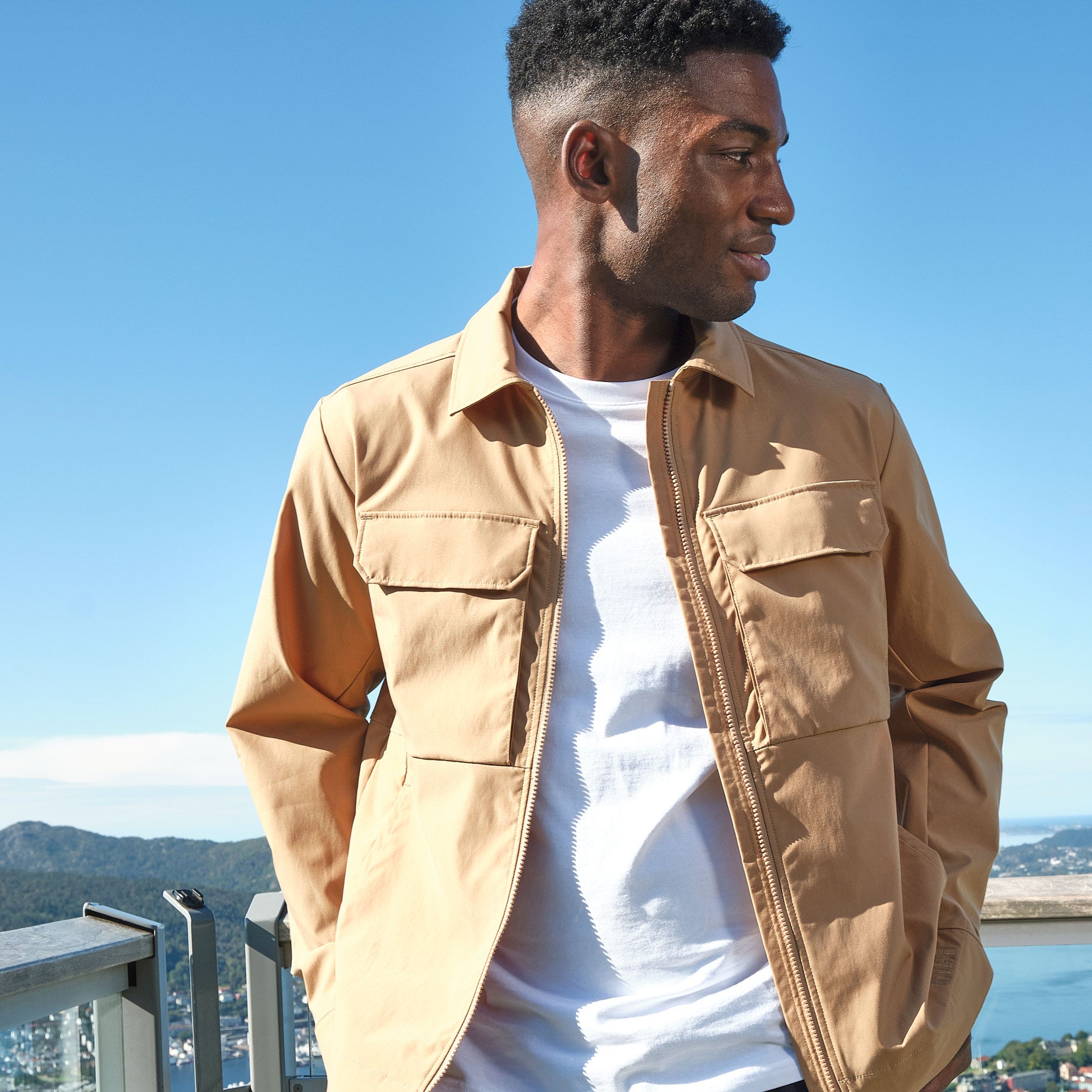 Men's Escape Lightweight Jacket - 764 ELMWOOD