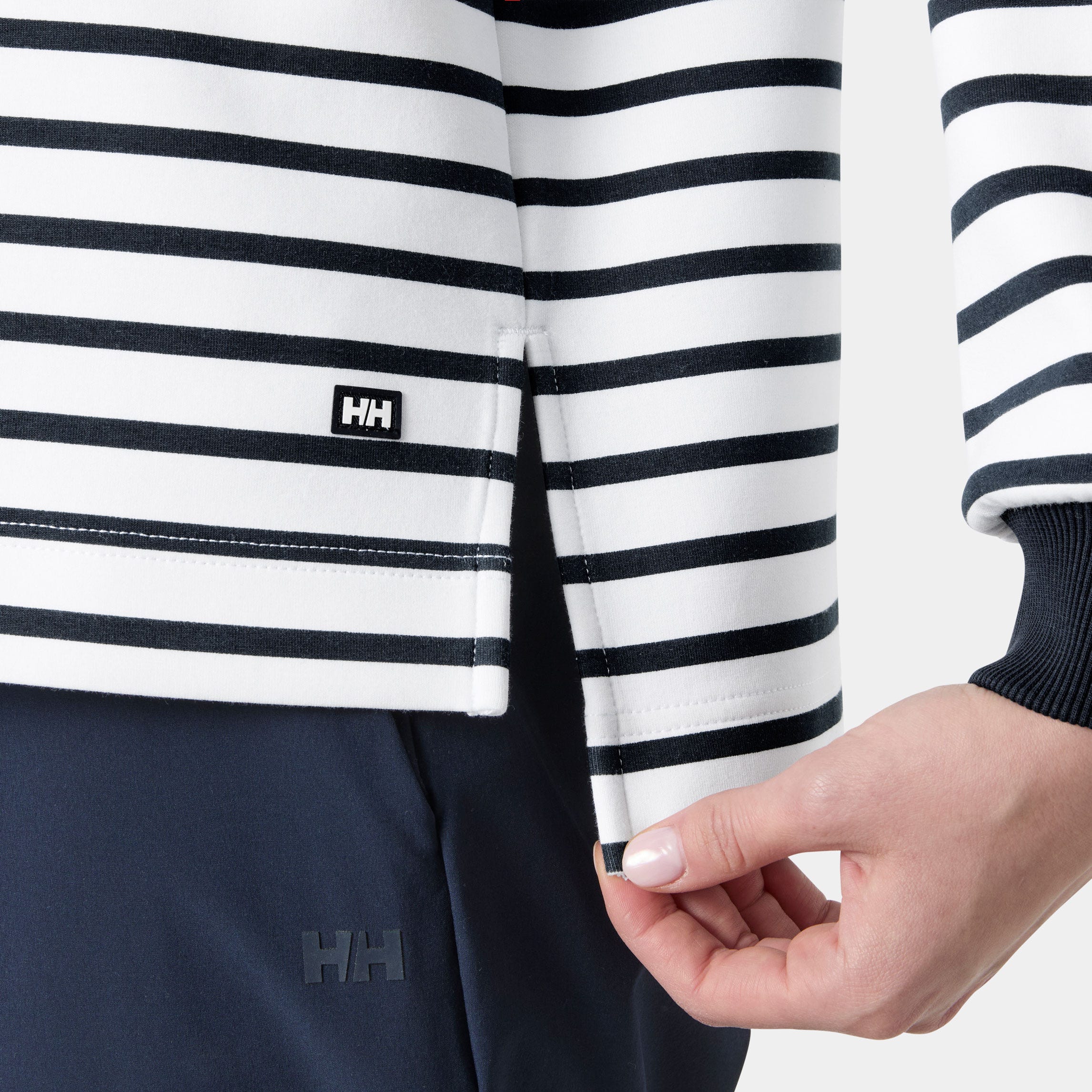 Women's Capri Sweatshirt - 001 WHITE NAVY