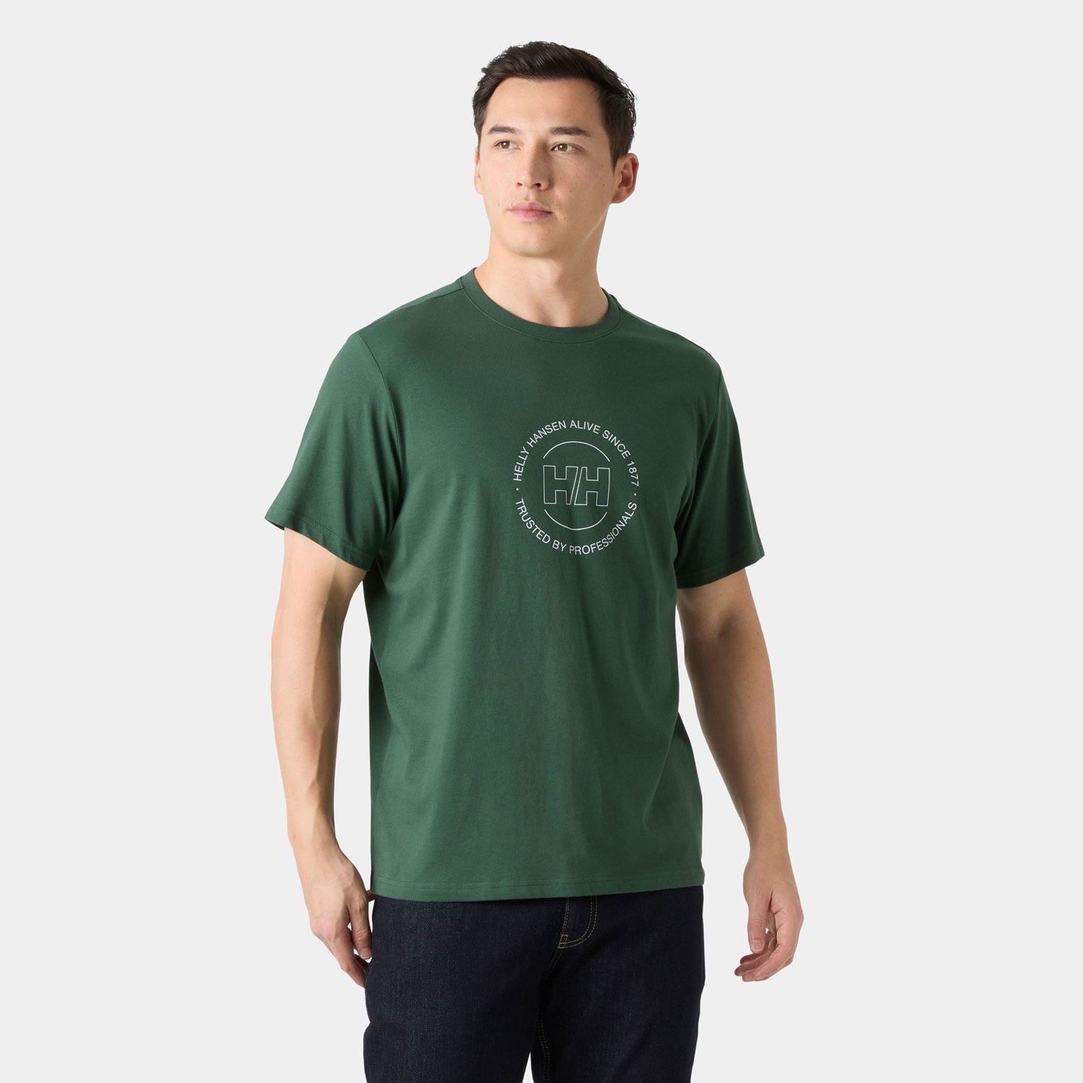 Men's Core Graphic T 2.0 - 390 JUNGLE GREEN