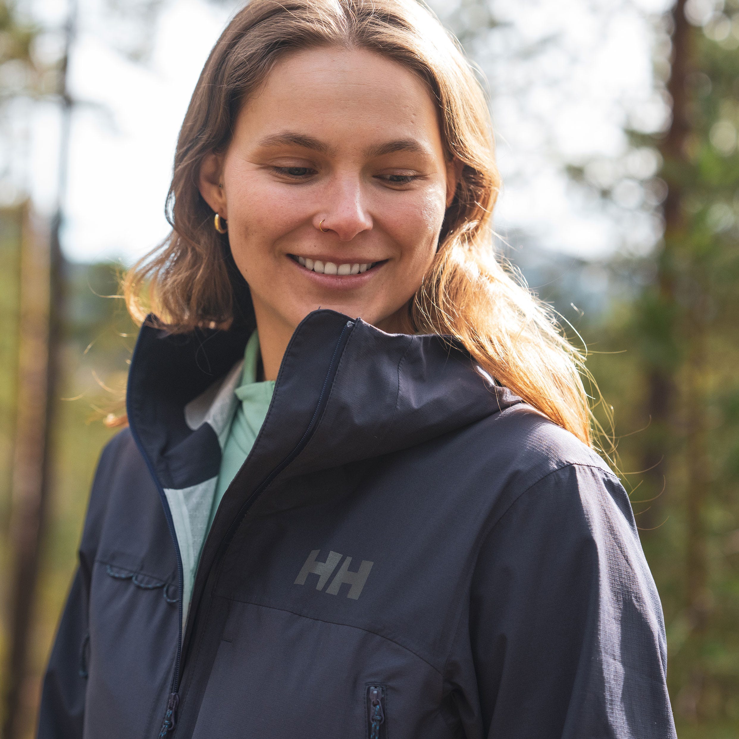 Women's AWE 2.5-Layer Shell Anorak - 660 BLACK GRAPE