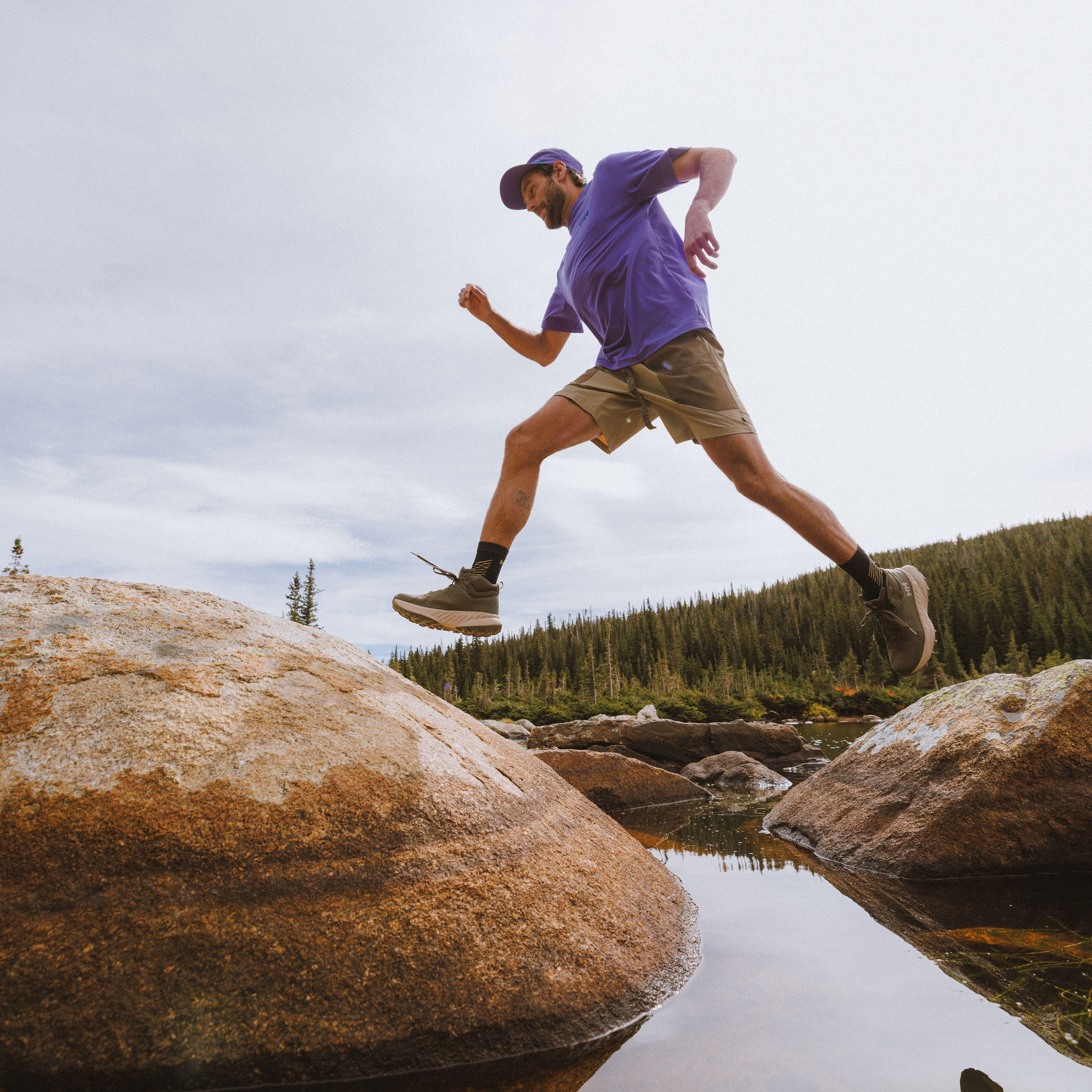 Men's AWE Relaxed Shorts - 757 PEBBLE