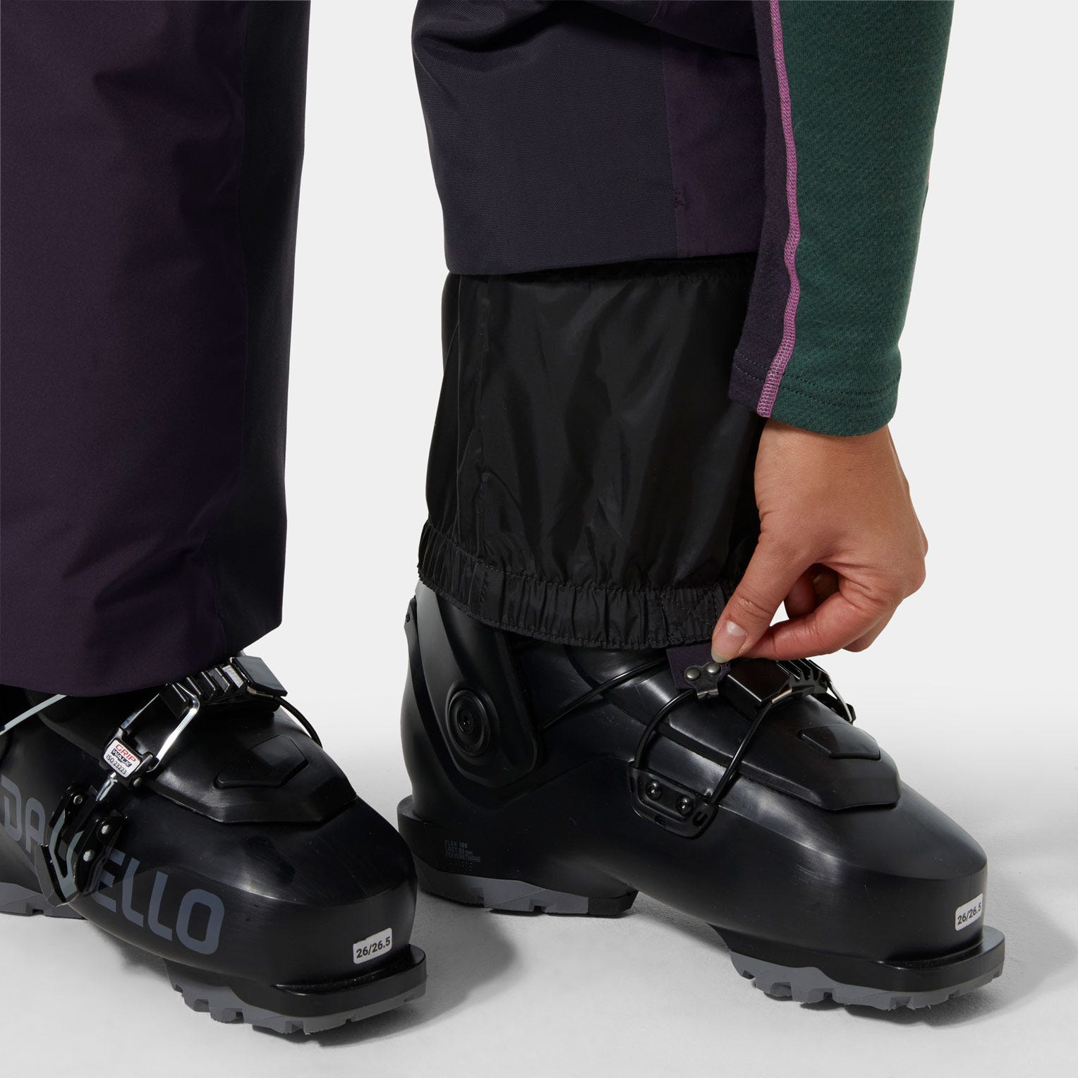 Women's Switch Cargo Pants - 660 BLACK GRAPE